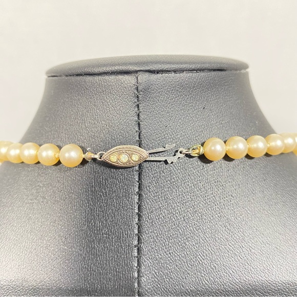 Vintage Faux Pearl Necklace - Please Read Description - Picture 2 of 2